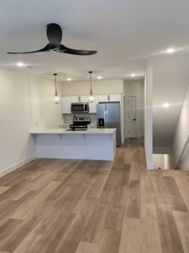 Main picture of 2675-2 SW Livingston Sq