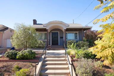 Main picture of 3768 Goldfinch St