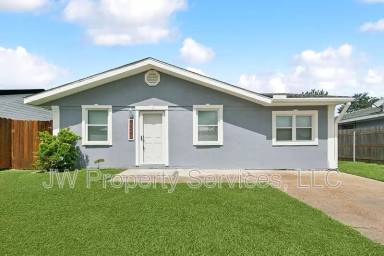 Main picture of 3243 Continental Dr