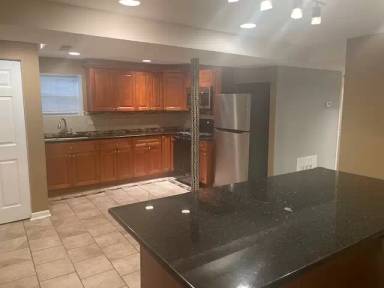 Main picture of 7951 S Green St