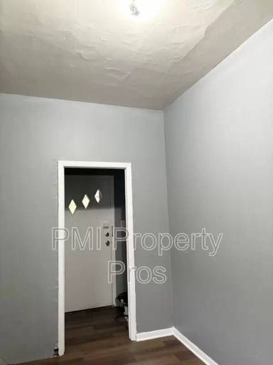Main picture of 1516 S Union St