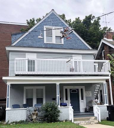 Main picture of 406 E Jefferson St