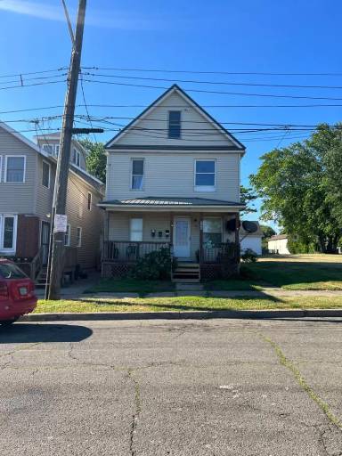 Main picture of 349 E Front St