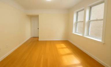 Main picture of 41 W 13th St
