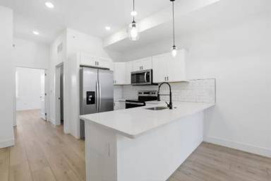 Main picture of 147 N Gross St