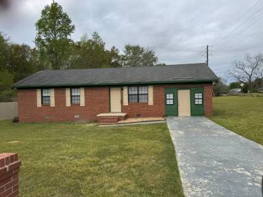 Main picture of 14 Flint Dr