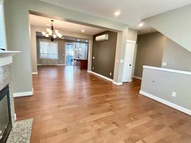 Main picture of 1374 Brooklyn Walk NE