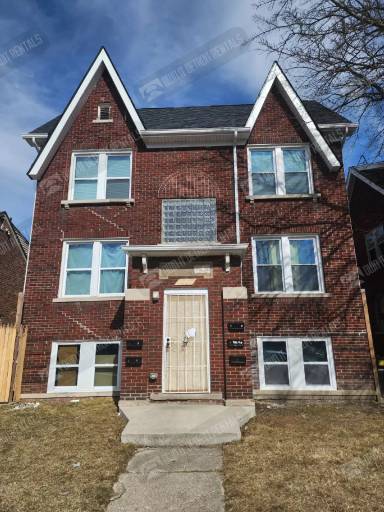 Main picture of 5250 Newport St