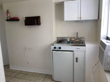 Main picture of 1025 S. 10th St - 2R