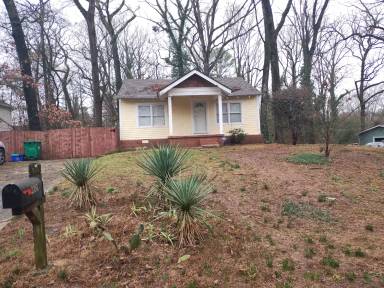 Main picture of 2395 Glynn Dr SE