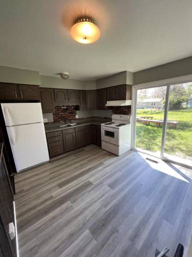 Main picture of 1413 Mark Twain Dr