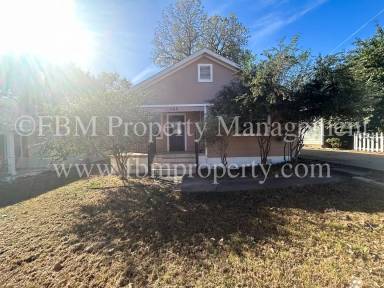 Main picture of 105 Sunset Cir