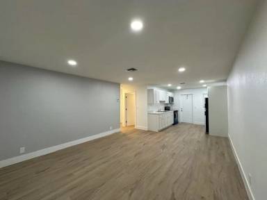 Main picture of 108 NW 2nd Ave