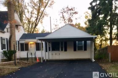 Main picture of 1731 Eddystone Ave