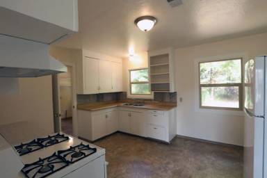 Main picture of 1525 Underwood Rd