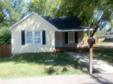 Main picture of 783 9th St SE