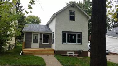 Main picture of 188 Wyoming St E