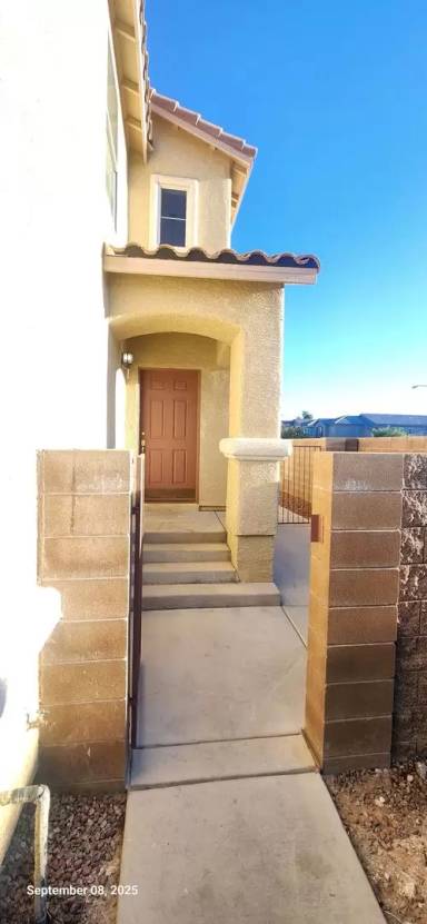 Main picture of 6330 War Emblem Ct