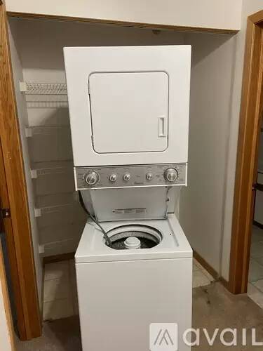 Main picture of 5200 Lincoln Dr