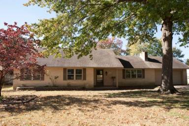 Main picture of 904 S 16th St