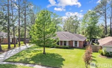 Main picture of 392 Shadydale Dr
