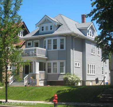 Main picture of 3244 N Oakland Ave