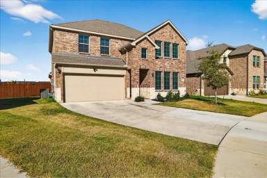 Main picture of 8129 Trudy Ln