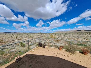 Main picture of 8865 Del Monte Ave