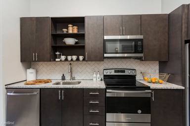 Main picture of 5403 Centennial Blvd