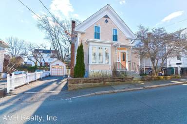 Main picture of 10 Exchange St