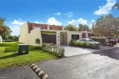 Main picture of 7641 SW 102nd Pl