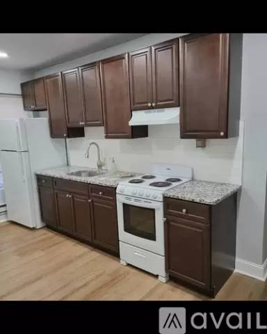 Main picture of 1603 W Oxford St