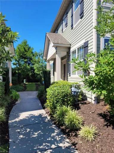 Main picture of 4136 Clarendon Way