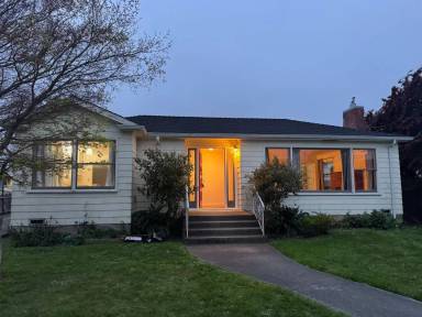 Main picture of 3030 Park St