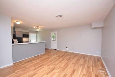 Main picture of 3202 Barton View Dr