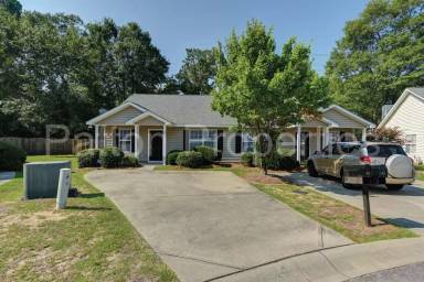 Main picture of 44 Providence Manor Ct