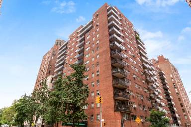 Main picture of 85 East End