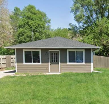 Main picture of 2511 E 37th St
