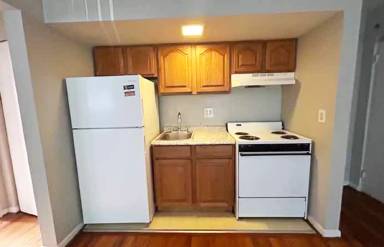 Main picture of 539 Lowell Ave