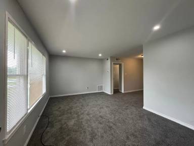 Main picture of 4801 Lansdown Dr
