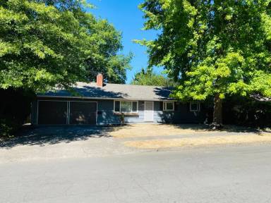Main picture of 2455 SW Elmhurst Ave