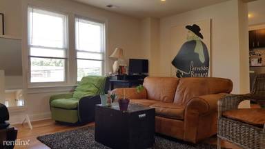 Main picture of 2938 W Armitage Ave