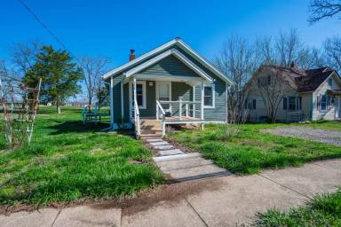Main picture of 611 Bland Ave
