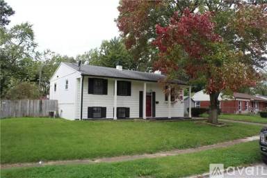 Main picture of 3238 MacArthur Ln