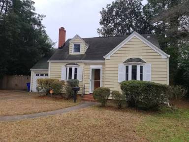 Main picture of 105 W Arden Cir