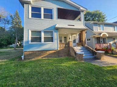 Main picture of 15816 Grovewood Ave