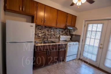 Main picture of 403 W 9th St