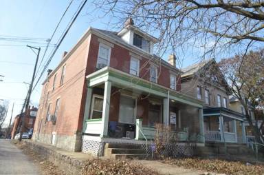 Main picture of 1481 Michigan Ave