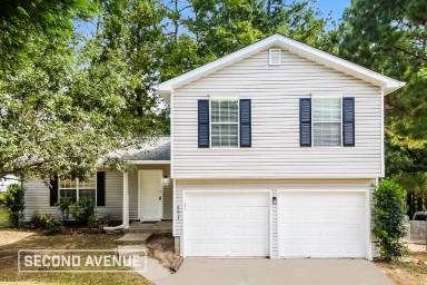 Main picture of 6614 Rebecca Lou Ln
