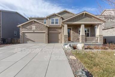 Main picture of 908 Dinosaur Dr